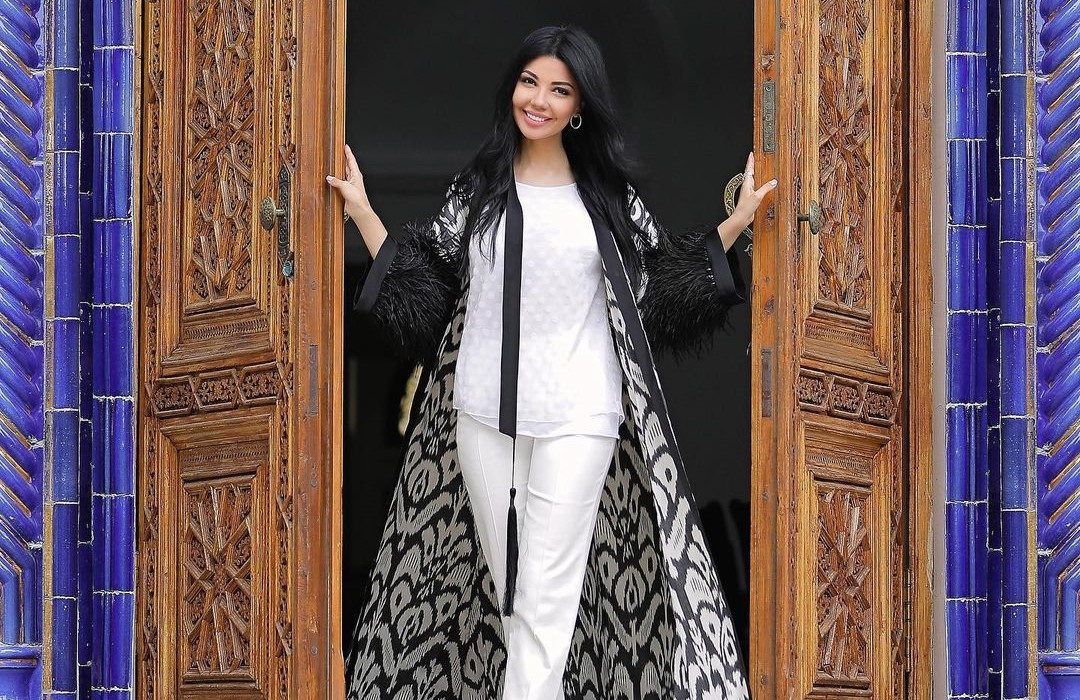 Siary porno videoda qizni buzadi Ufadagi saunada jinsiy aloqa uchun qizlar